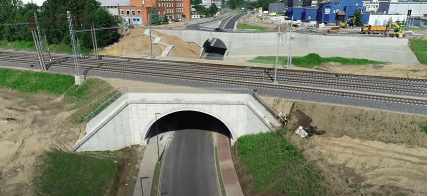 Kaune panaikinta dar viena geležinkelio pervaža: eismas vyksta nauju tuneliu
