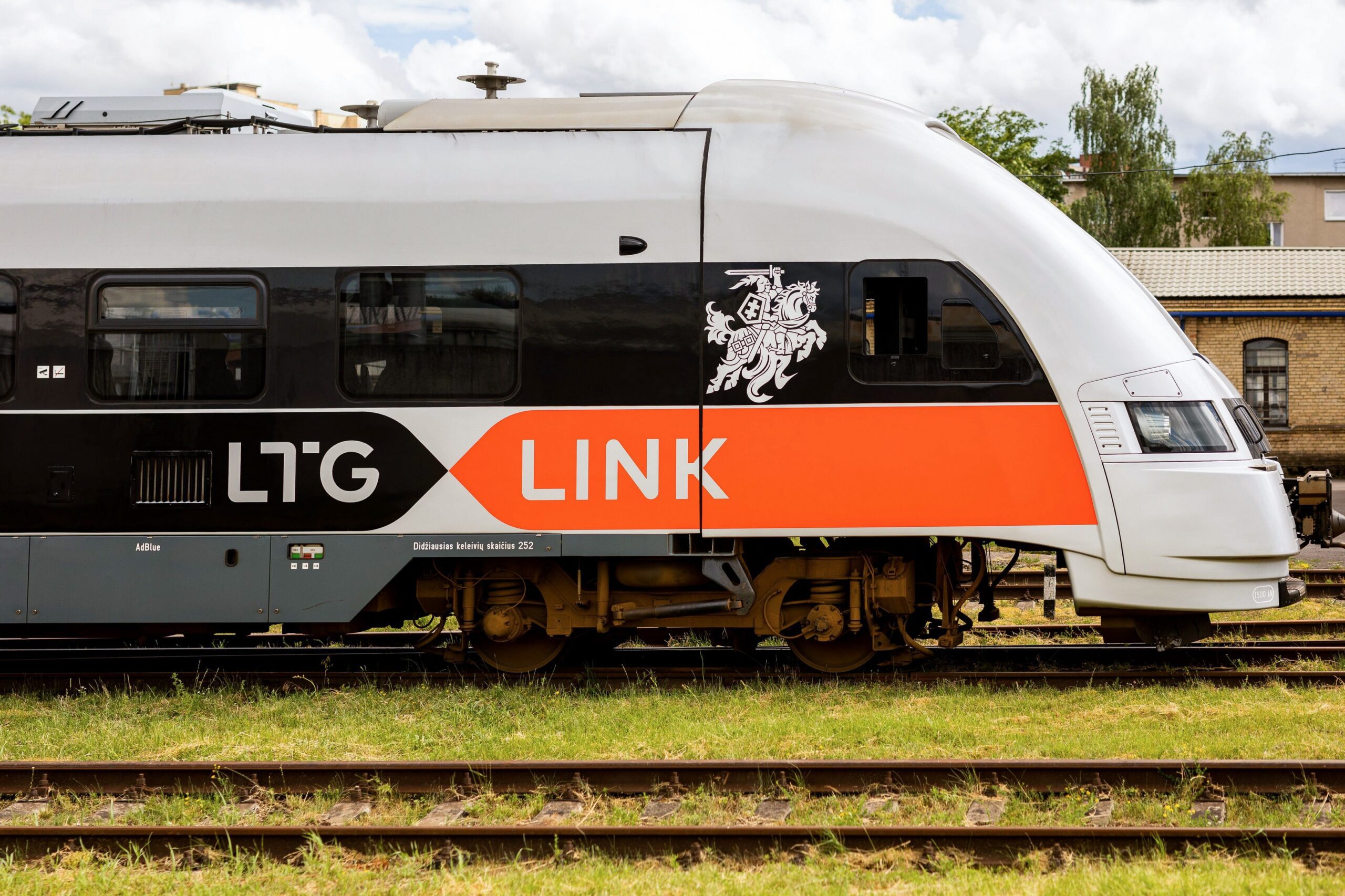 „LTG Link“ atnaujina keliones traukiniais į Lenkiją