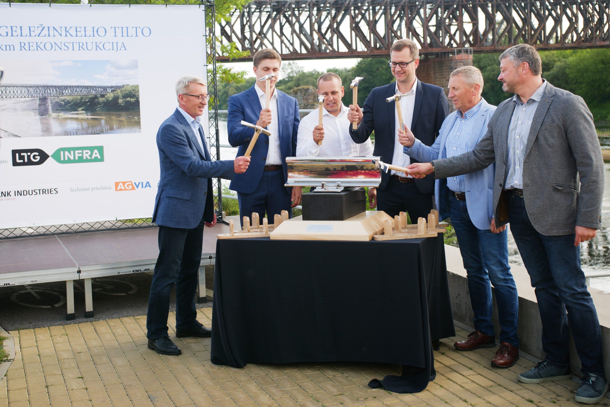 Pradedama geležinkelio tilto per Nerį rekonstrukcija