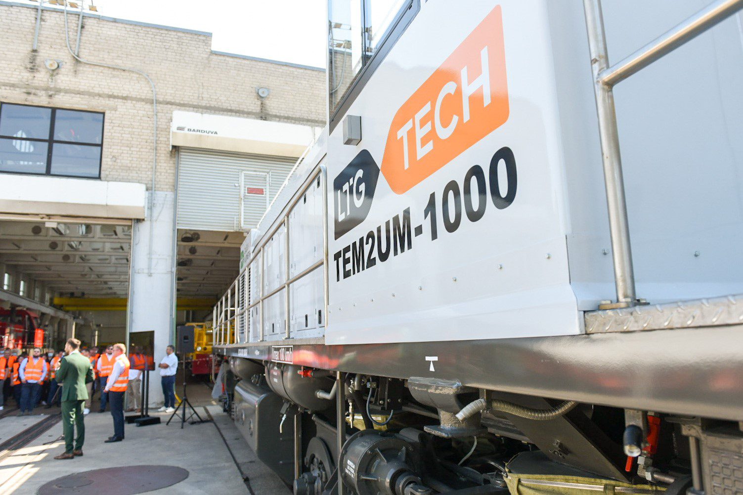 „LTG Cargo“ įgyvendino unikalų lokomotyvo atnaujinimą: važiuos tvariau ir greičiau