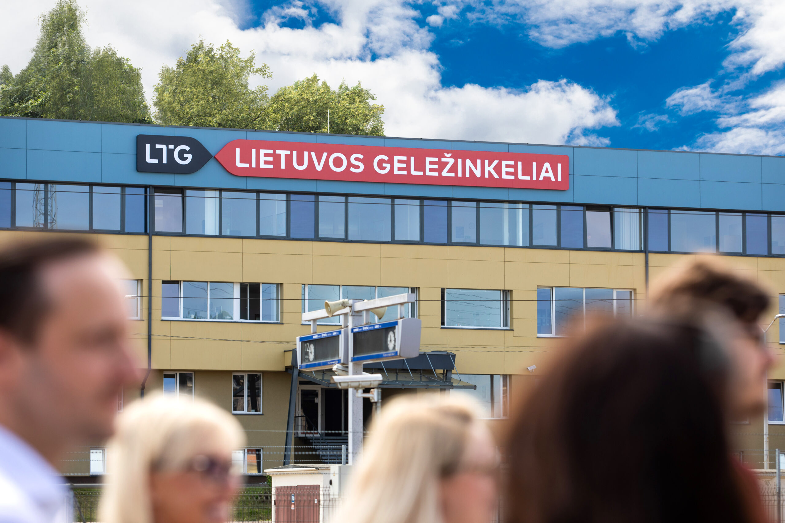 „Lietuvos geležinkeliai“ uždaro atstovybes Rusijoje ir Baltarusijoje