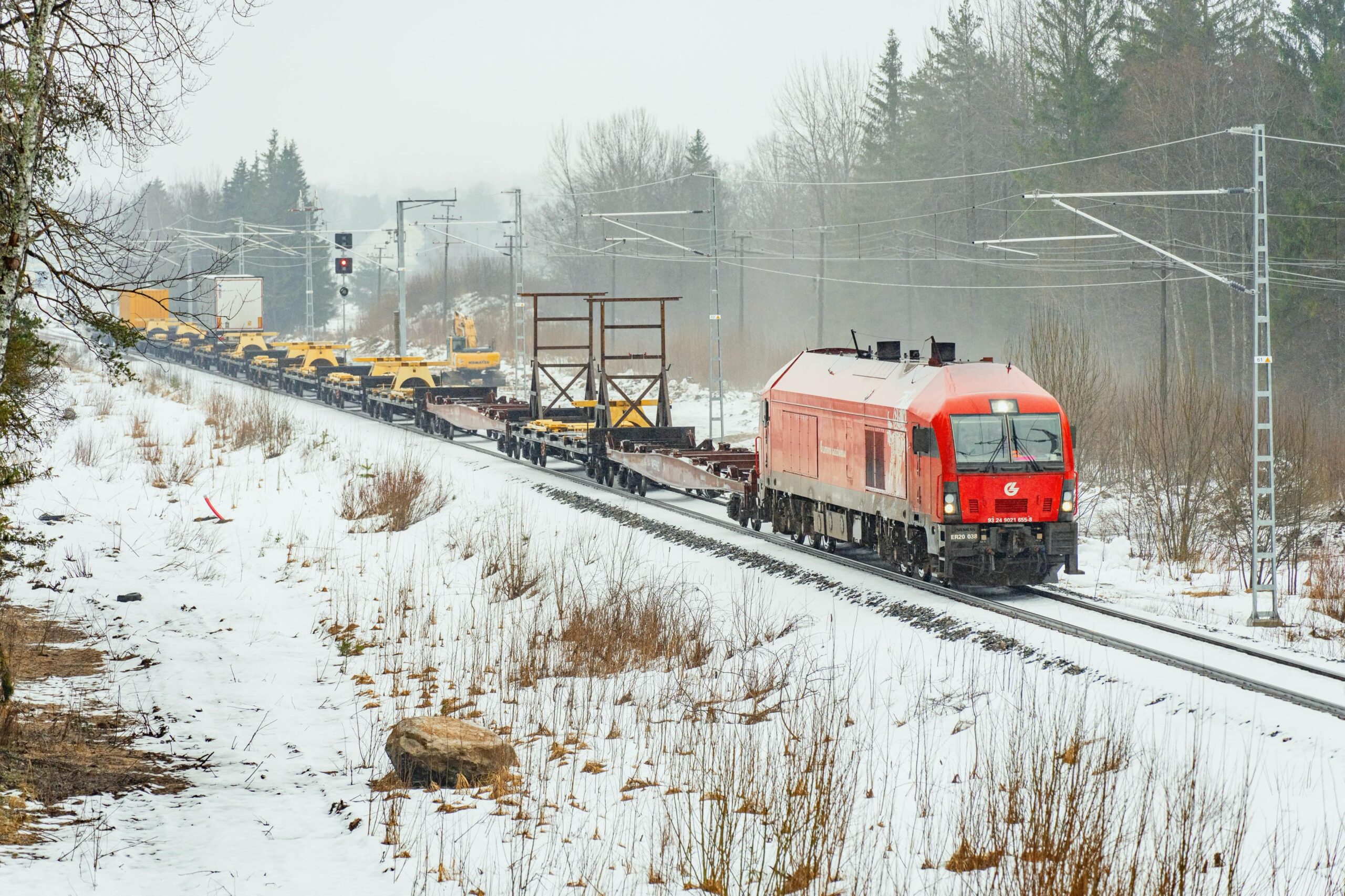 „LTG Cargo“ bandymas pavyko: iš Lietuvos į Estiją geležinkeliu – rusiškus standartus pakeitus europietiškais