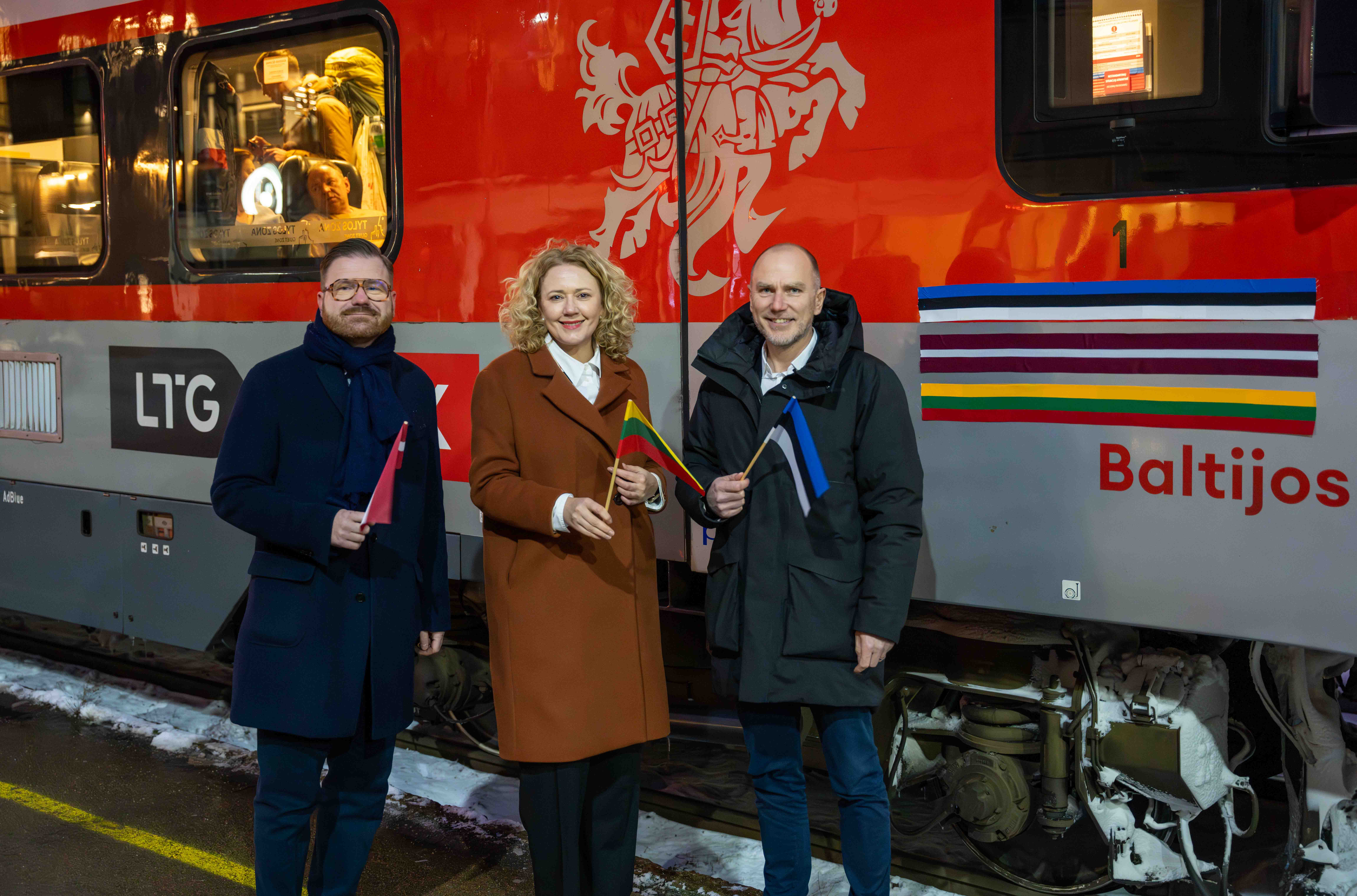 Trijų Baltijos šalių keleivių vežėjų įmonių vadovai pirmieji išbandė susisiekimą traukiniais nuo Vilniaus iki Talino