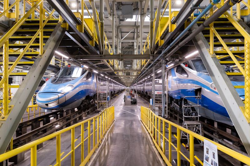 Greitųjų traukinių priežiūra ir operacijos Lenkijoje: kasdien nuvažiuoja 21 000 km