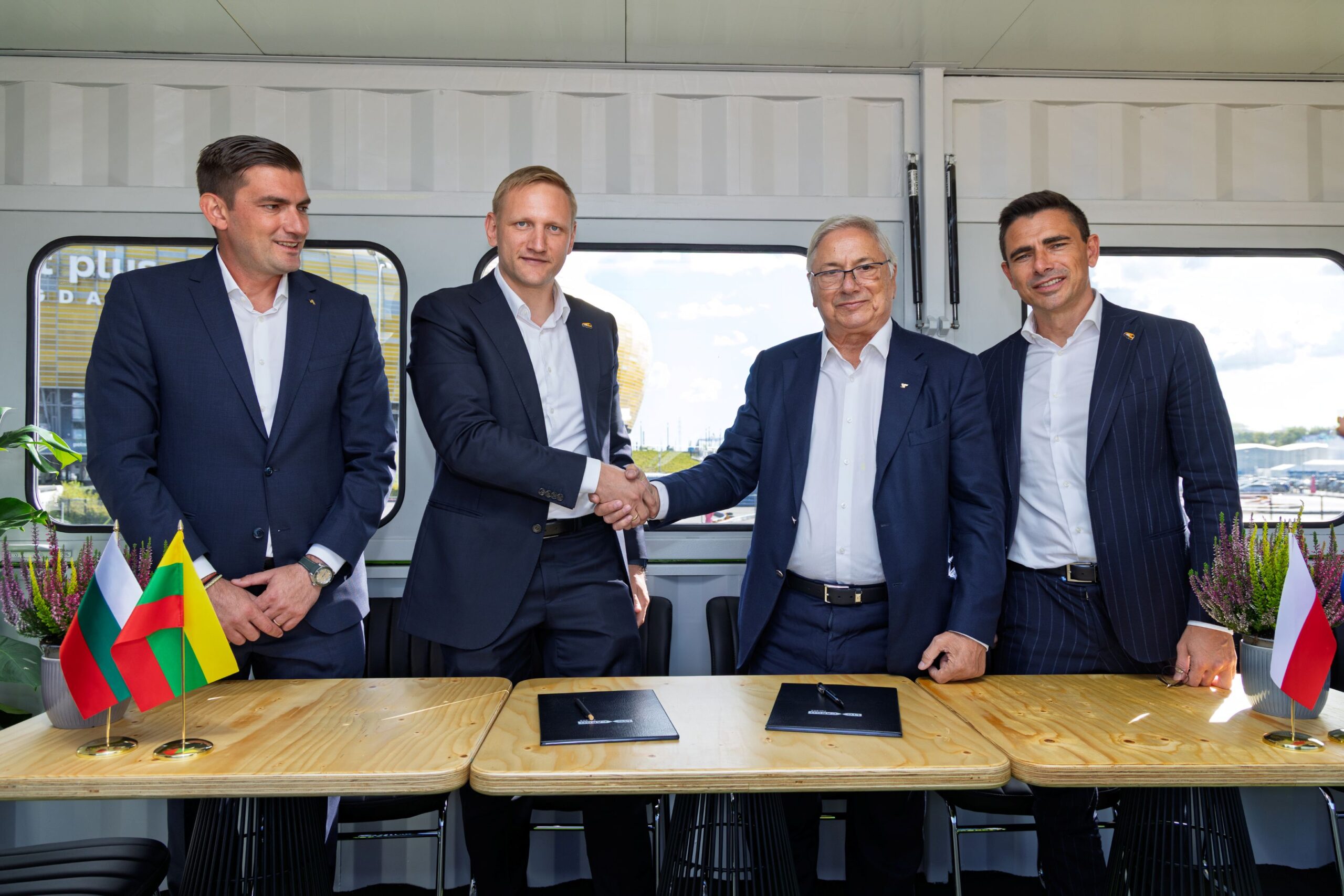 LTG Cargo Polska acquires new wagons for intermodal transport