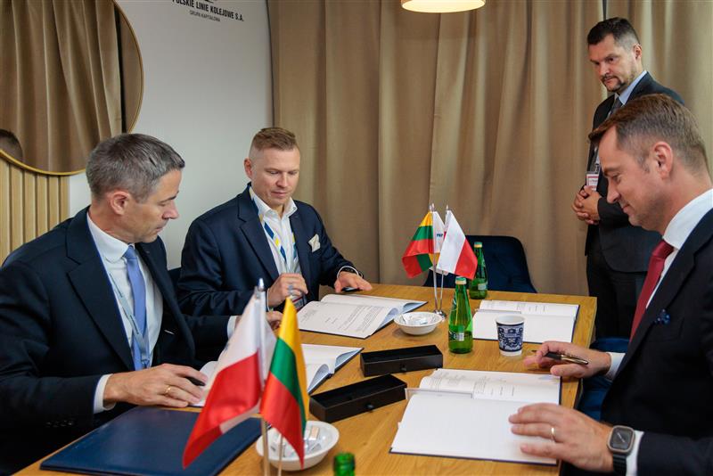 „LTG Infra“ ir „PKP Polskie Linie Kolejowe S.A.“ pasirašė susitarimą dėl efektyvesnių geležinkelių eismo duomenų mainų
