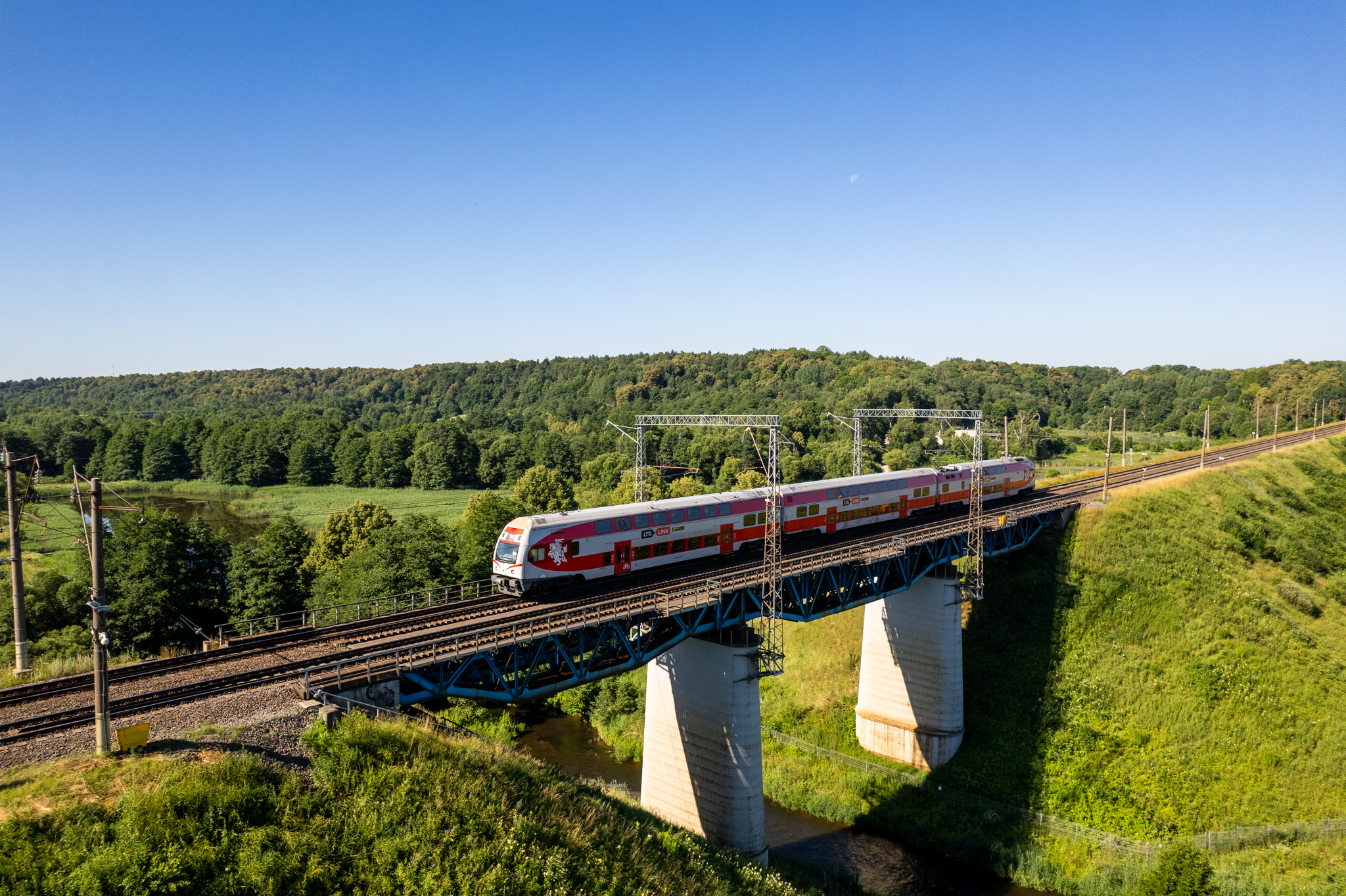 Around 3,000 Song Festival Participants to Travel by Train