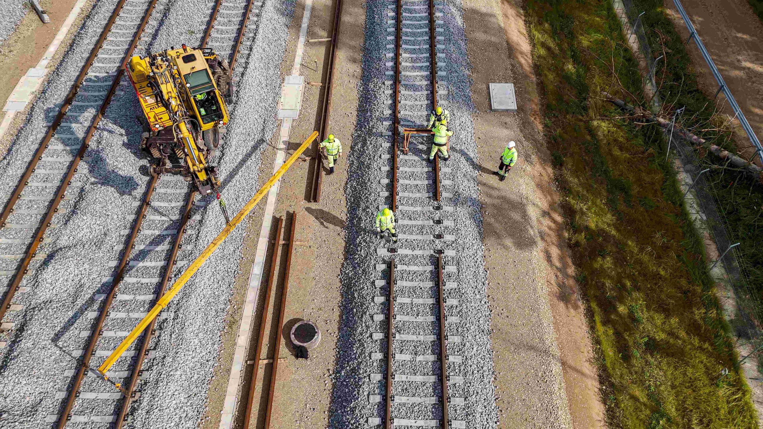 Baigtas „Rail Baltica“ bėgių suvirinimas į vientisus ilgabėgius