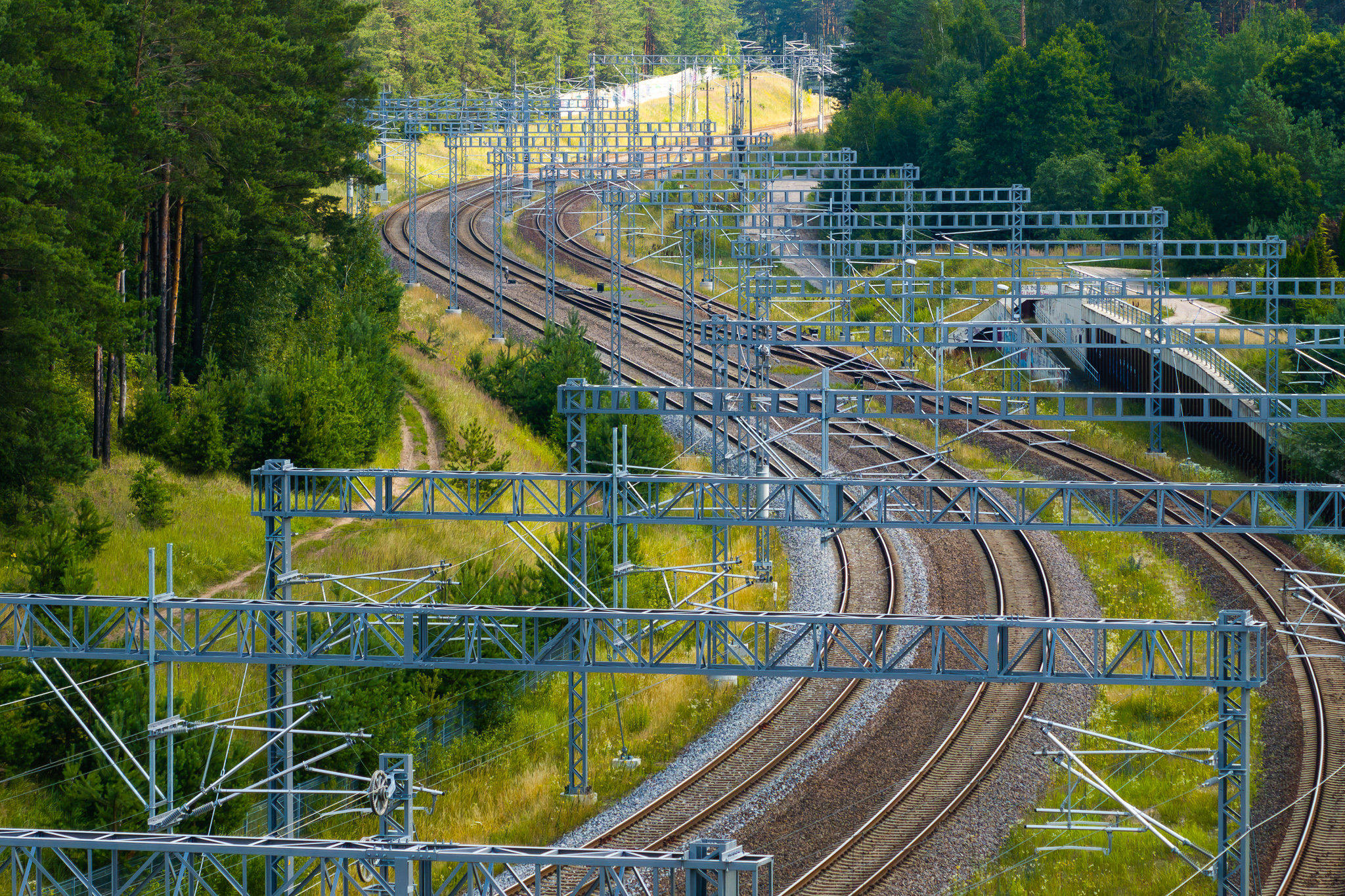 Intensyviausio Lietuvos geležinkelio ruožo elektrifikacija finišo tiesiojoje